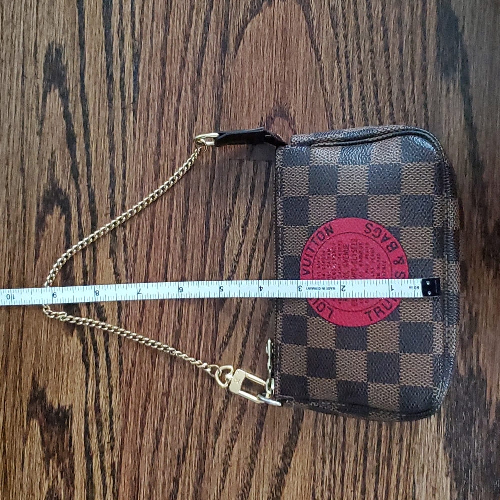 Louis Vuitton Damier Ebene Mini Pochette - EUC - Picture 12 of 16